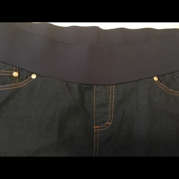 ❄️⛄️Maternity shorts❄️⛄️ - Picture 3 of 4